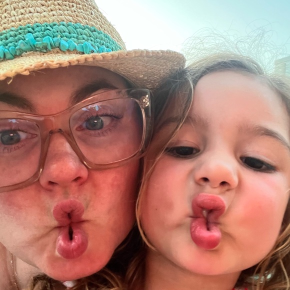 Meet your Posher, Melissa - Picture 5 of 8